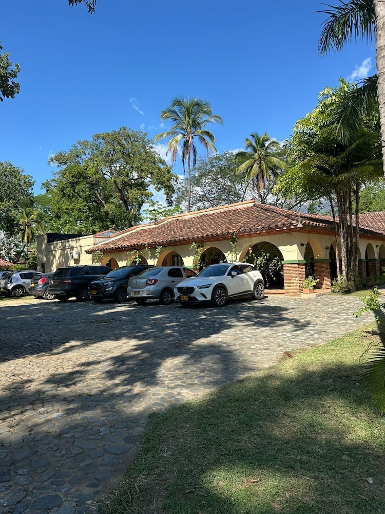 Finca Hotel Guadalupe 54/58