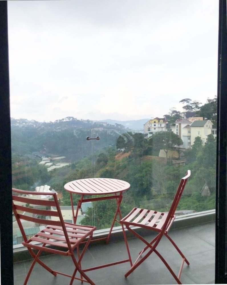 The Luxe Hotel Da Lat 42/76