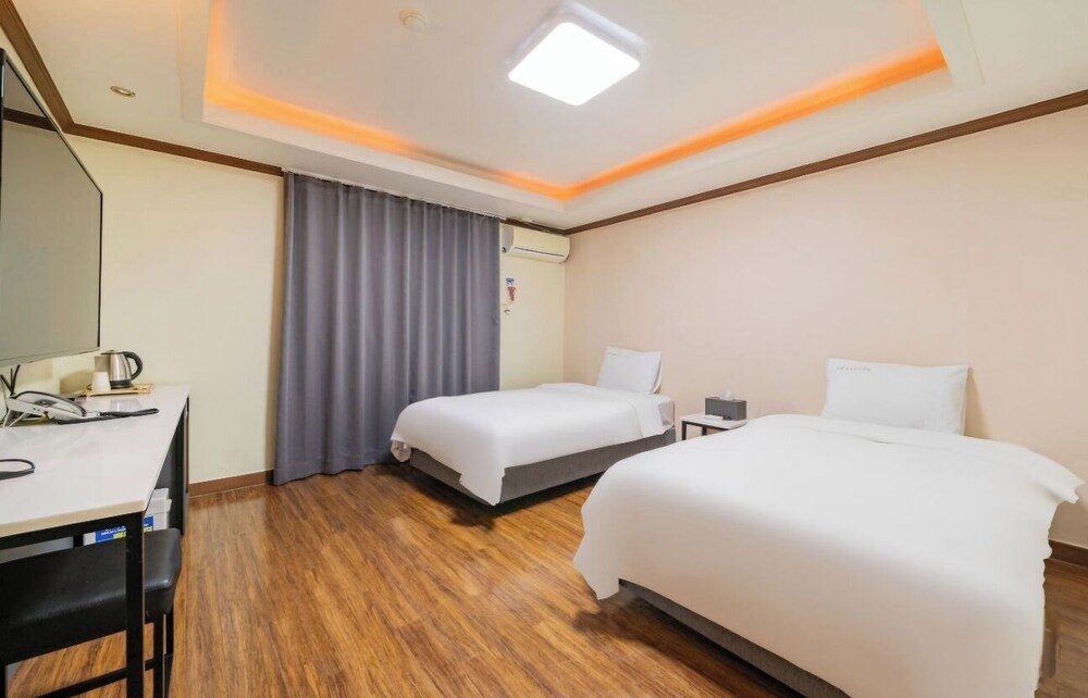 Donghae Gloria Tourist Hotel 29/50