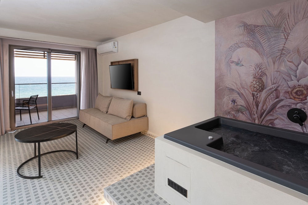 Iolida Beach 23/45