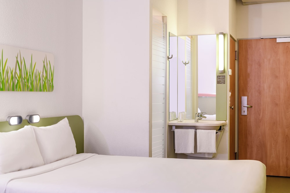 Ibis Budget Sevilla Aeropuerto 9/35