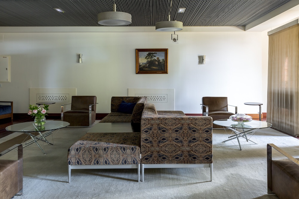 Parador De Granada 46/75