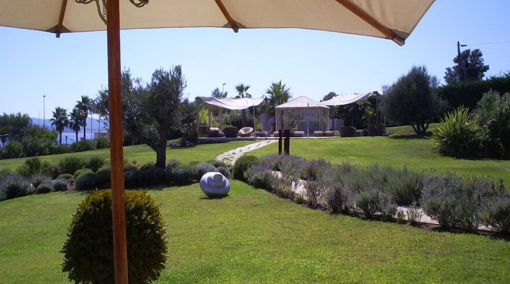 Hotel Villa Les Rosiers 24/33