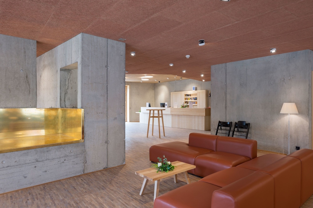 Saanen Gstaad Youth Hostel 32/41