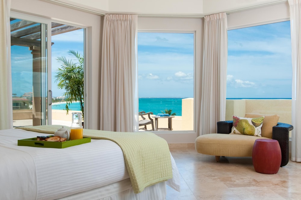Grace Bay Club 39/83
