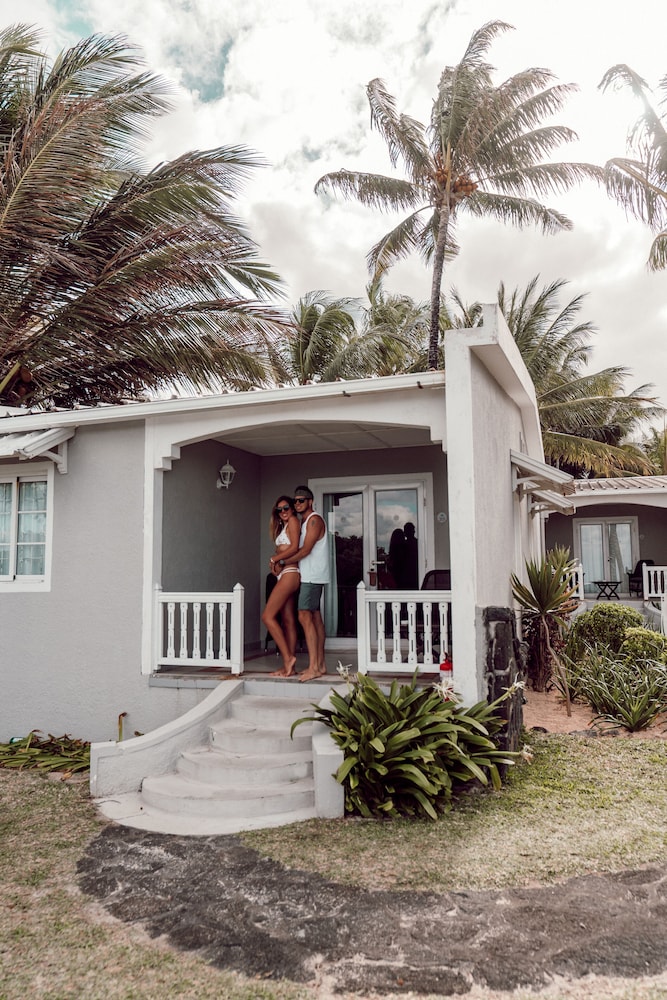 Astroea Beach Hotel in Beau Vallon VCA