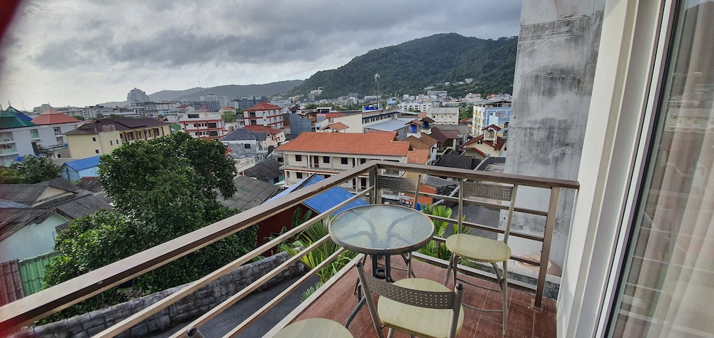 Oceanview Treasure Hotel & Residence 5/58