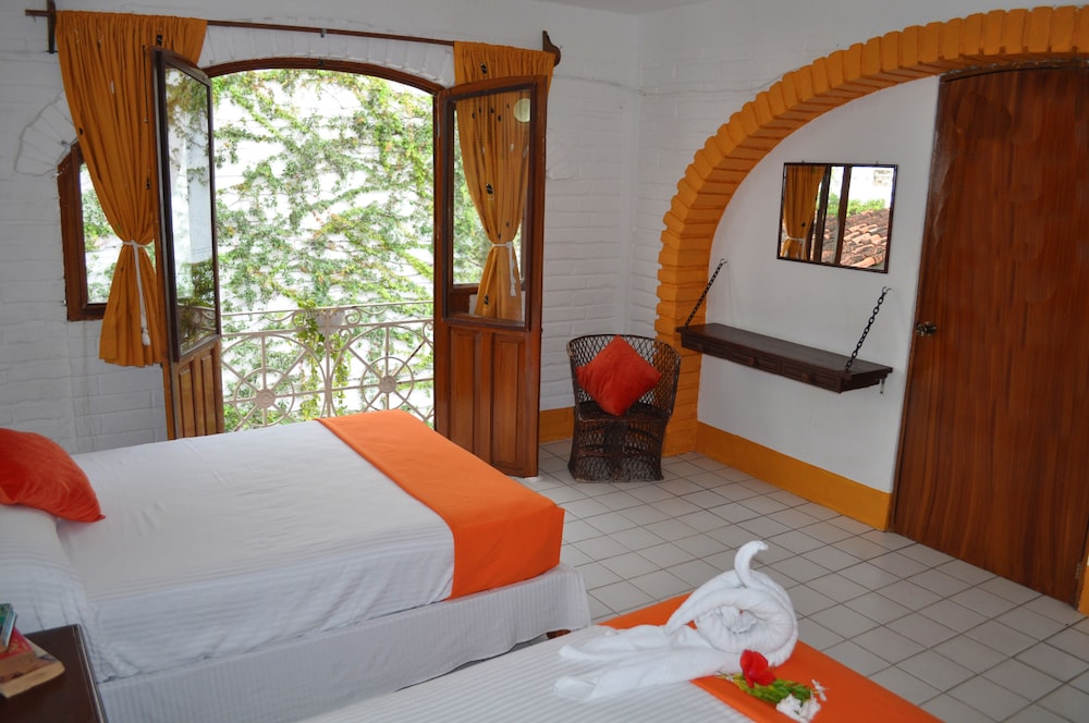 Hotel Hacienda de Vallarta Centro 12/50