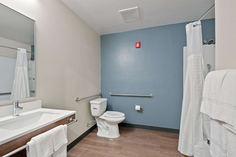 Extended Stay America - Miami - Airport - Blue Lagoon 39/43