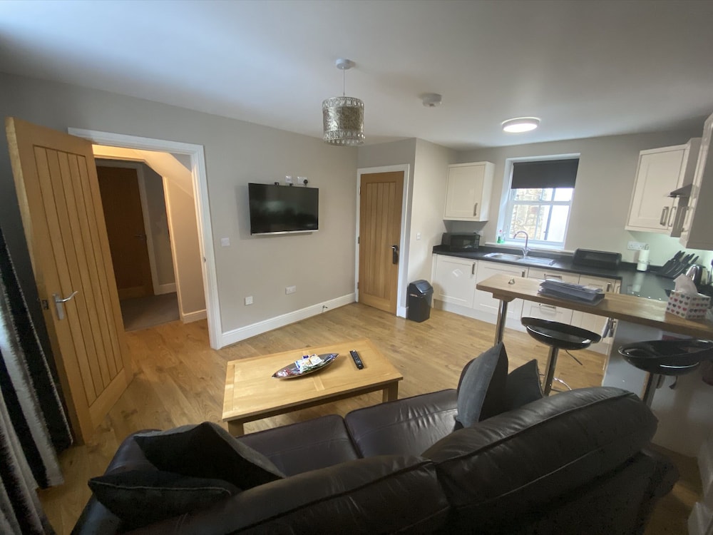 The Three Horseshoes Hotel 36/50