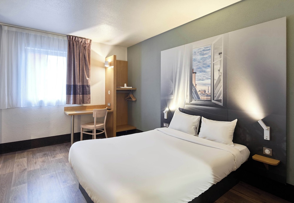 Room, Double Bed, Accessible