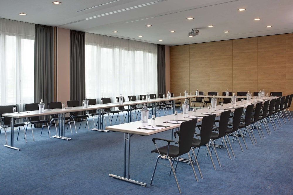 INTERCITYHOTEL DARMSTADT 29/32