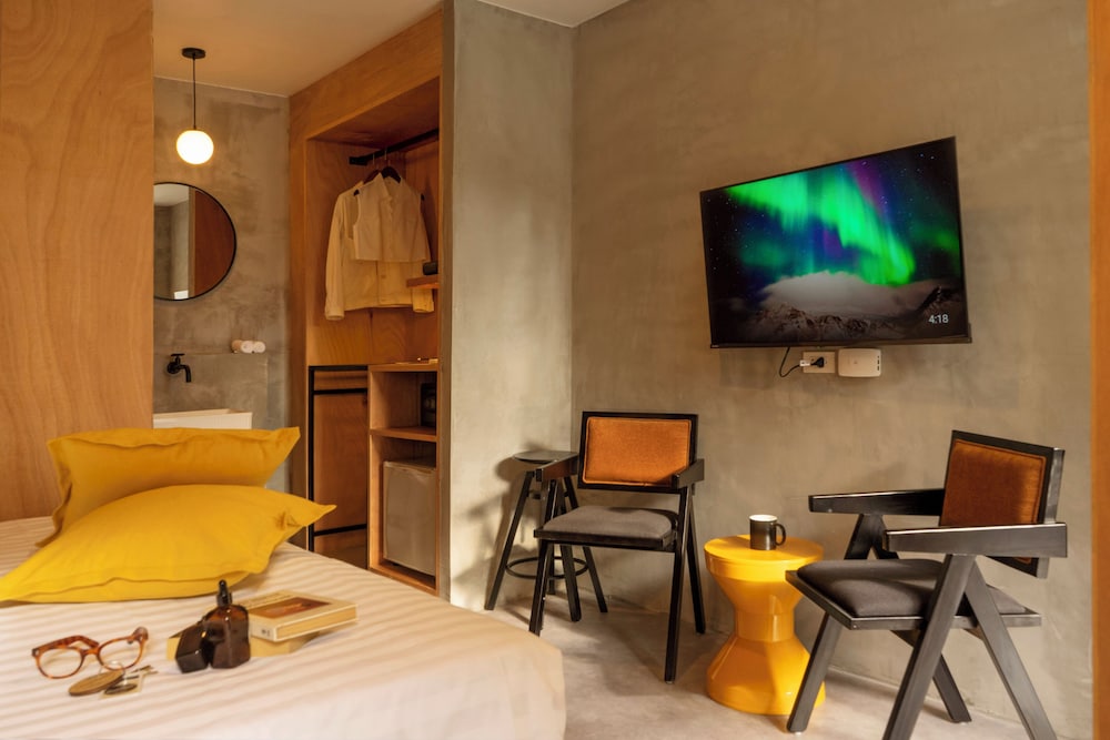 ESCAPE BEACH RESORT 14/50