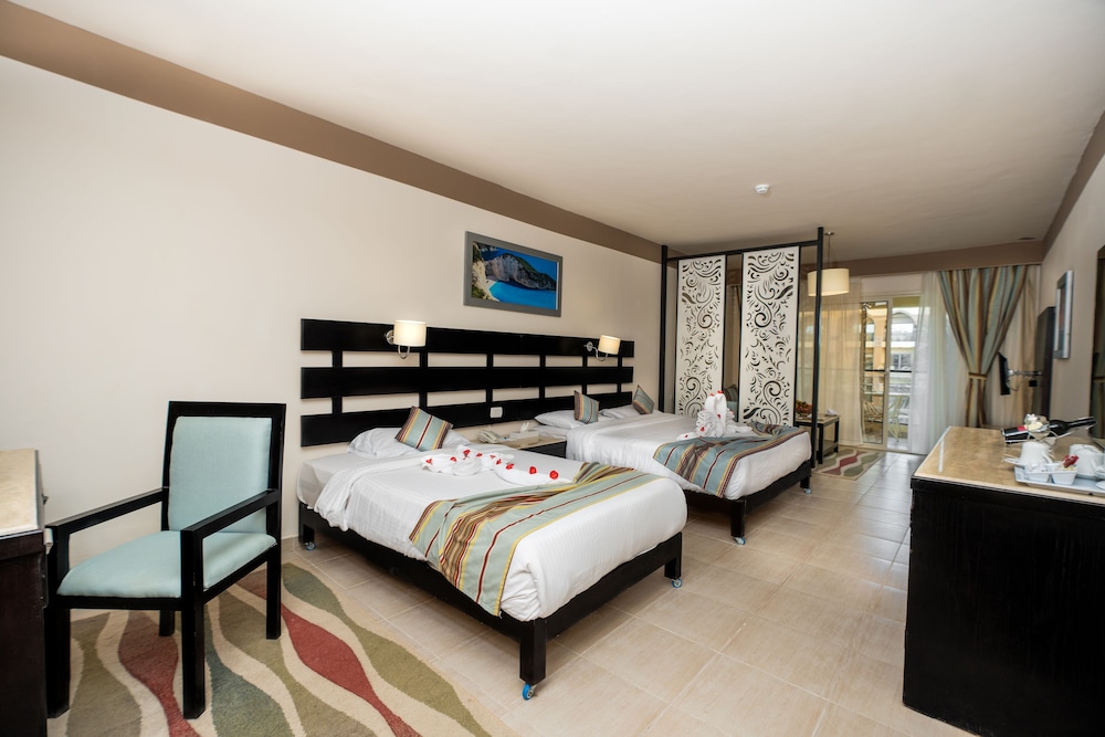 El Karma Aqua Beach Resort 14/50