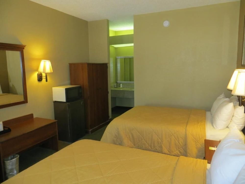 Fairview Inn Suites 12/49
