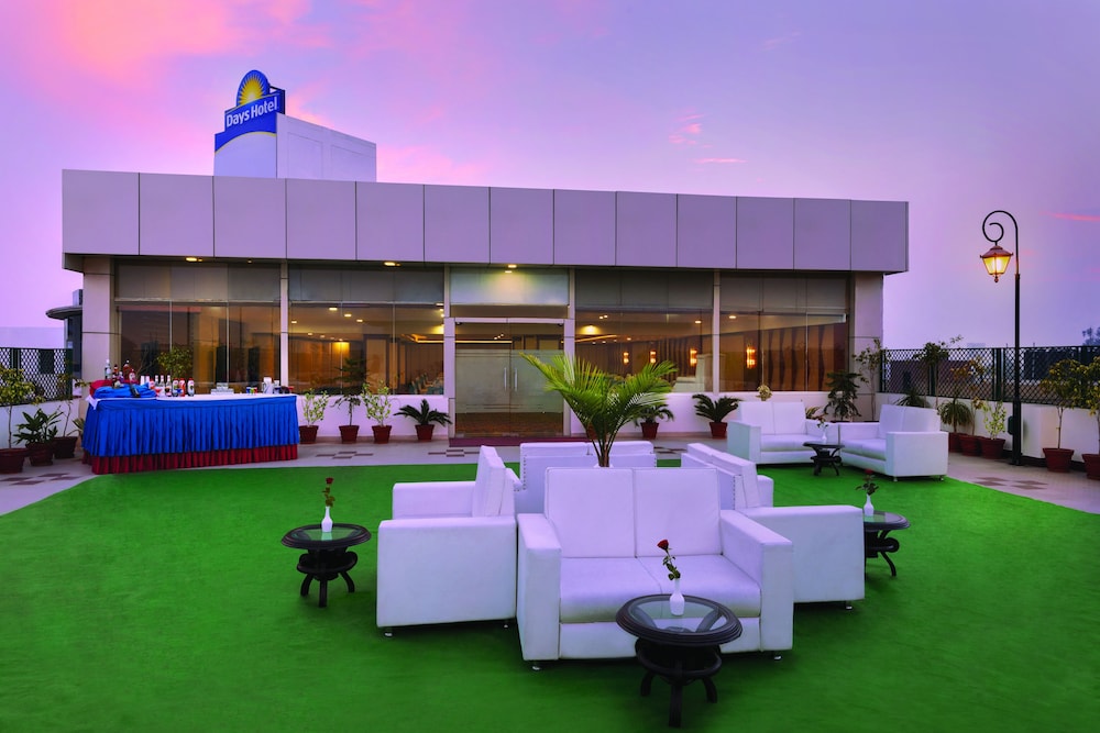 Days Hotel by Wyndham Jalandhar Jyoti Chowk 2/37