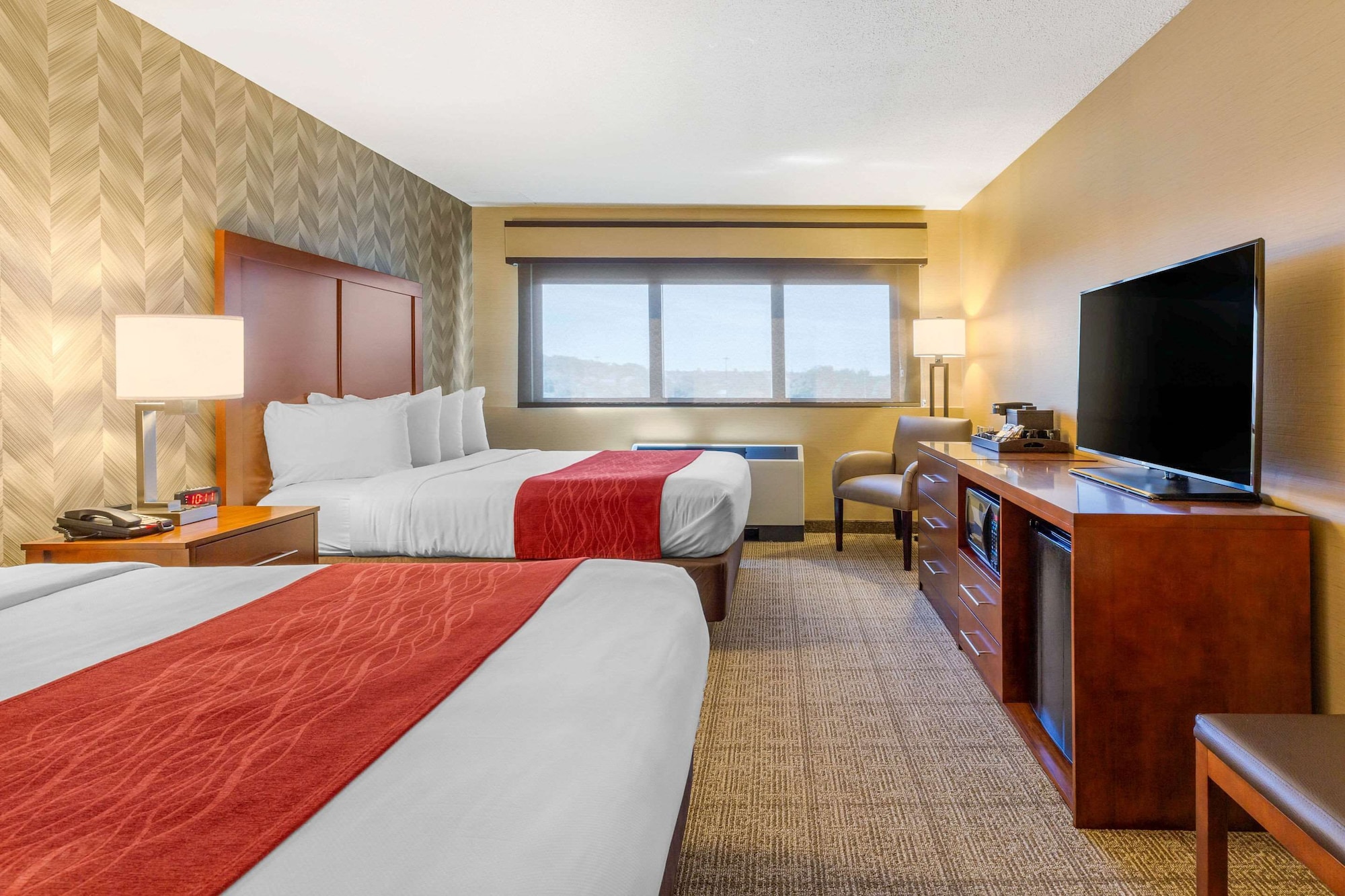غرفة قياسية بسريرين كوين لذوي الإعاقة، Comfort Inn & Suites Logan International Airport 2/5