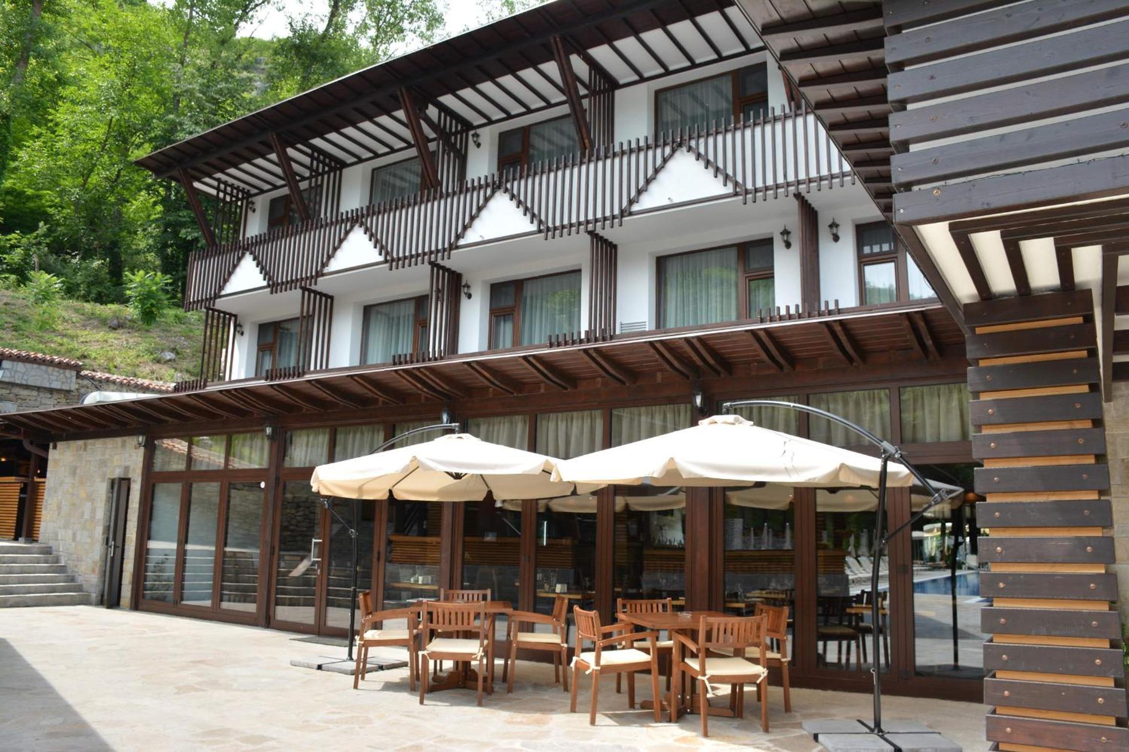 Park Hotel Asenevtsi 3/50
