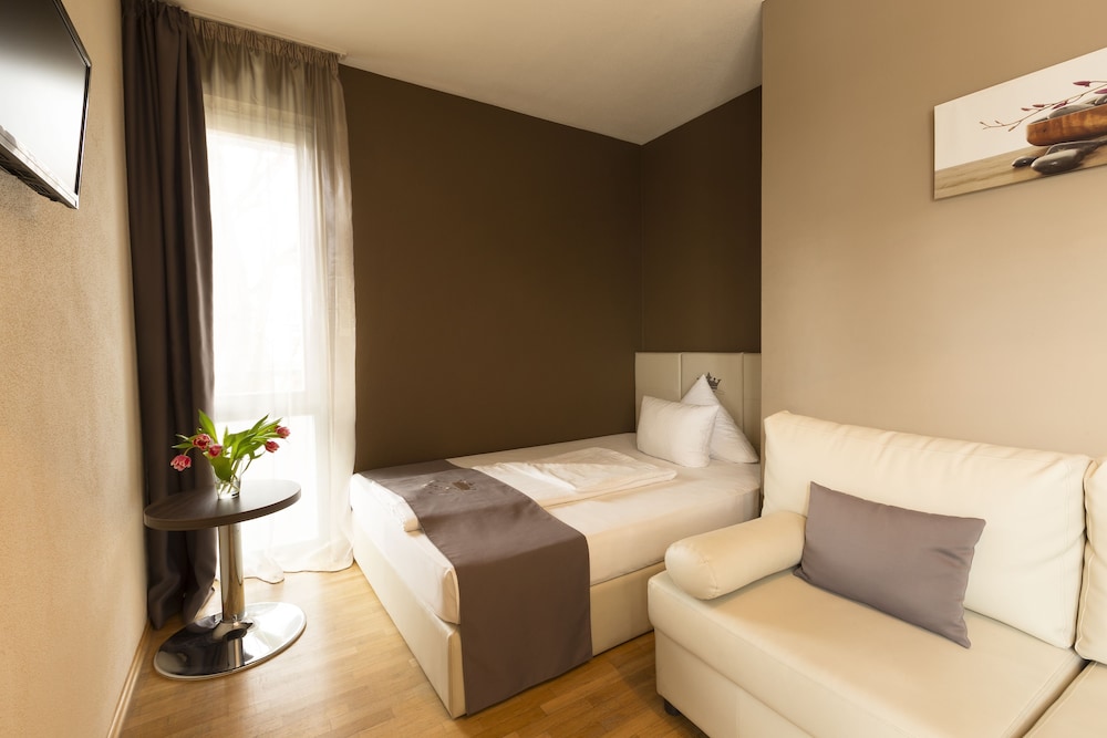 Empress Boutique Hotel 6/65