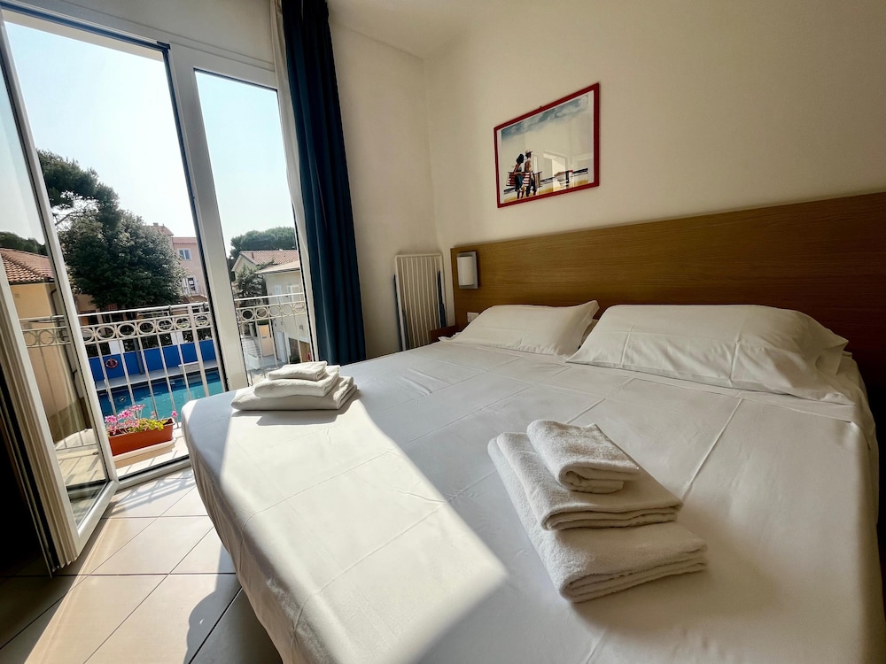 Varo Village Hotel 6/39