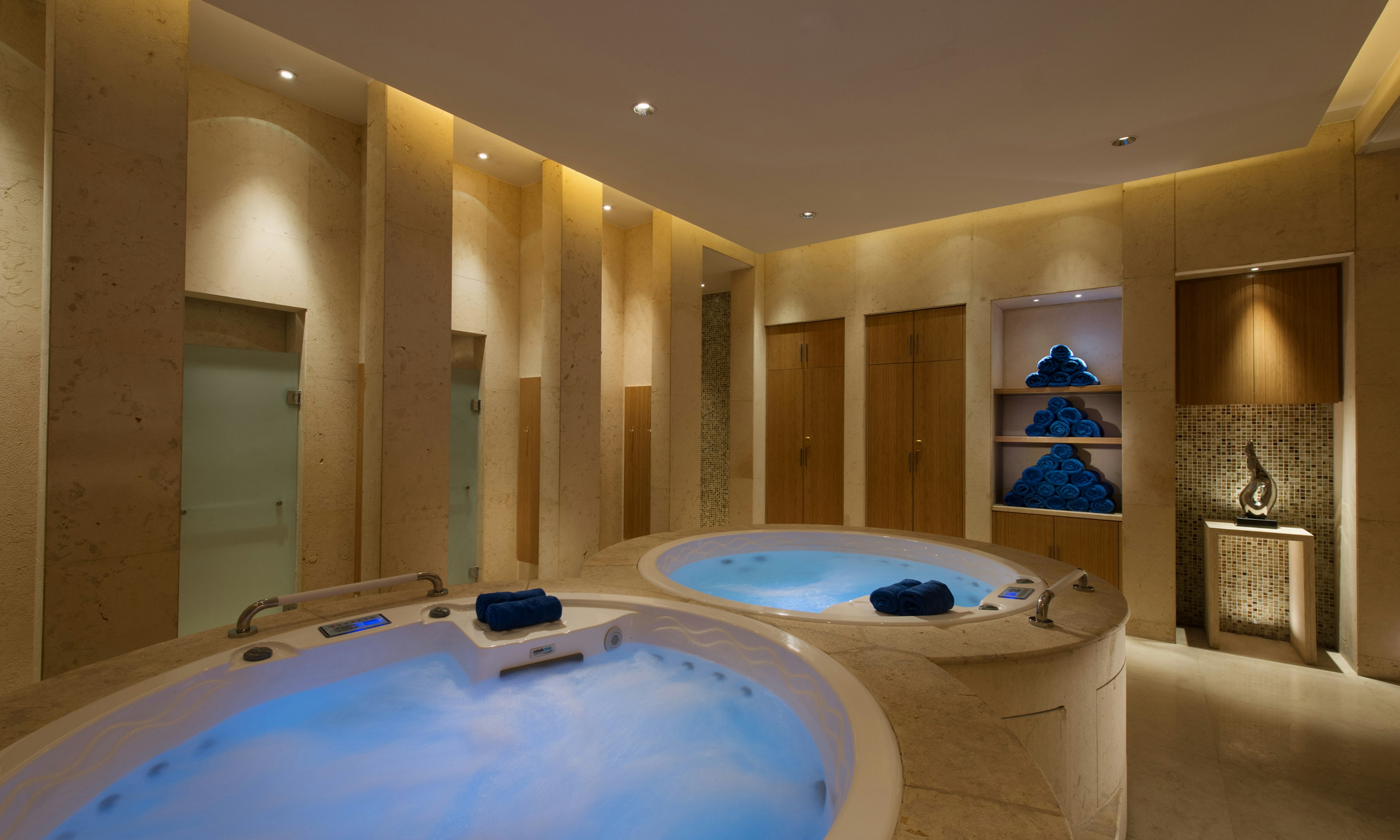 Doubletree By Hilton Qinghai Golmud China 23/71