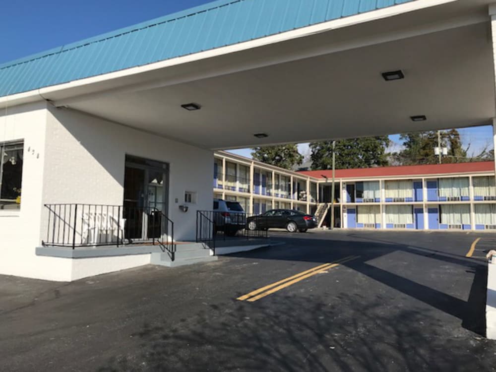 Super 8 Orangeburg 5/6