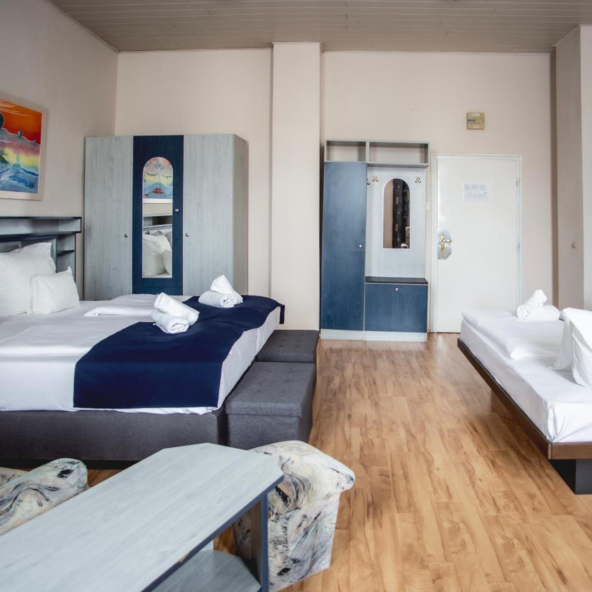 Hotel Kapos 14/50