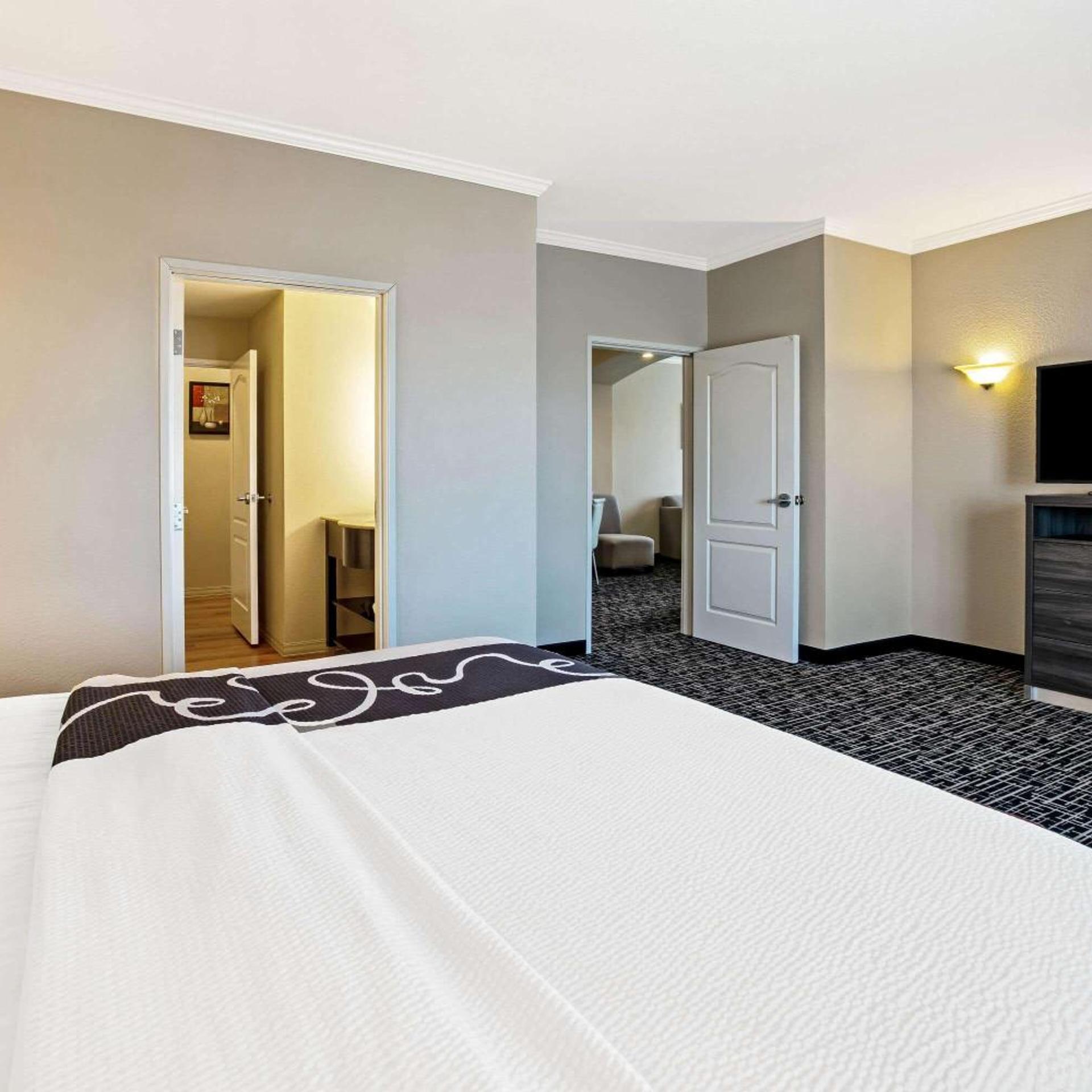 جناح عائلي ديلوكس، La Quinta Inn & Suites by Wyndham Garland Harbor Point 4/6