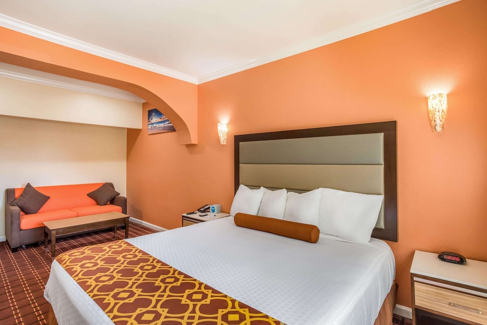 Rodeway Inn and Suites Pasadena 14/36