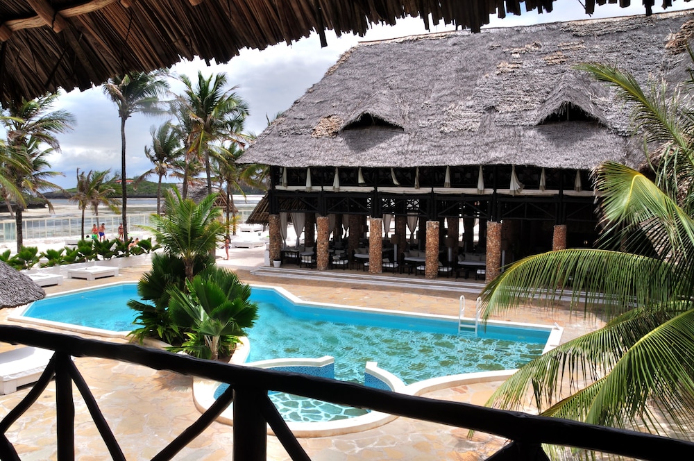 Barracuda Inn Resort 44/51