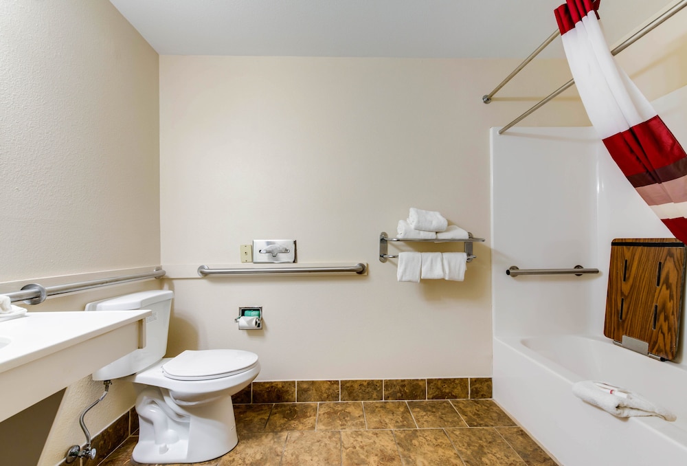 Econo Lodge Inn & Suites Monee 9/59