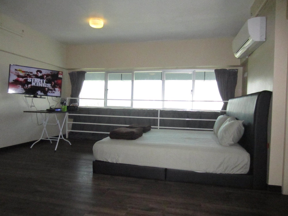 The Ceo Executive Office Suites 16/47