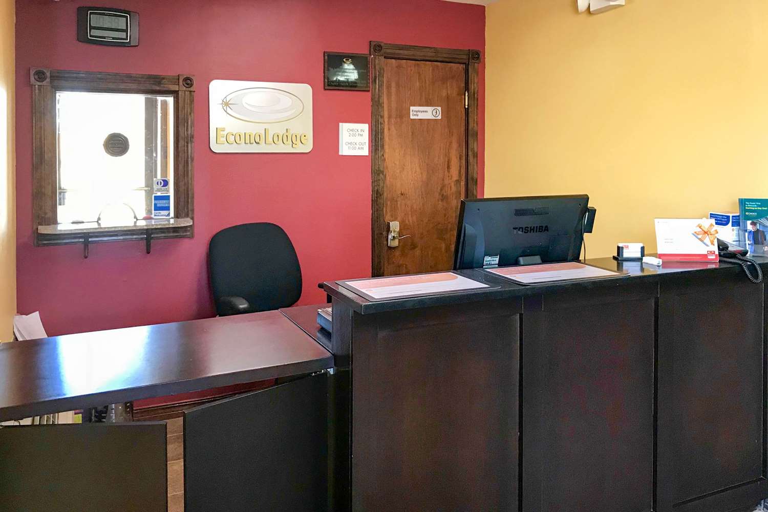 Econo Lodge Purcell 6/18