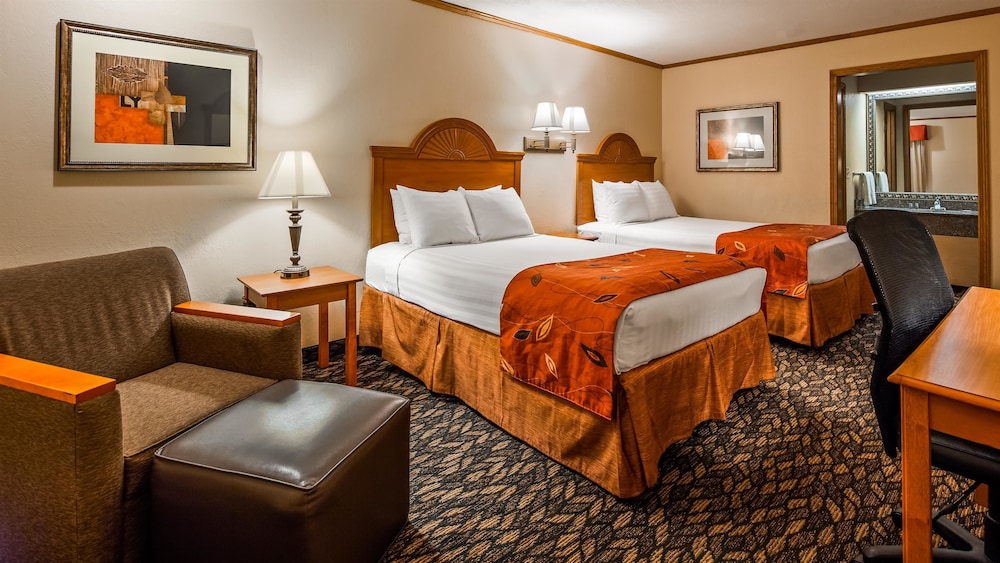 SureStay by Best Western Kansas City Country Inn North 23/46