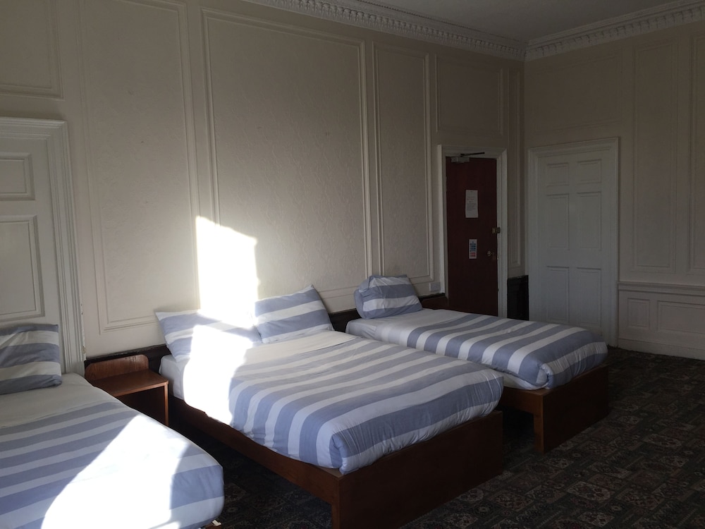 Adelphi Edinburgh Hotel 12/43