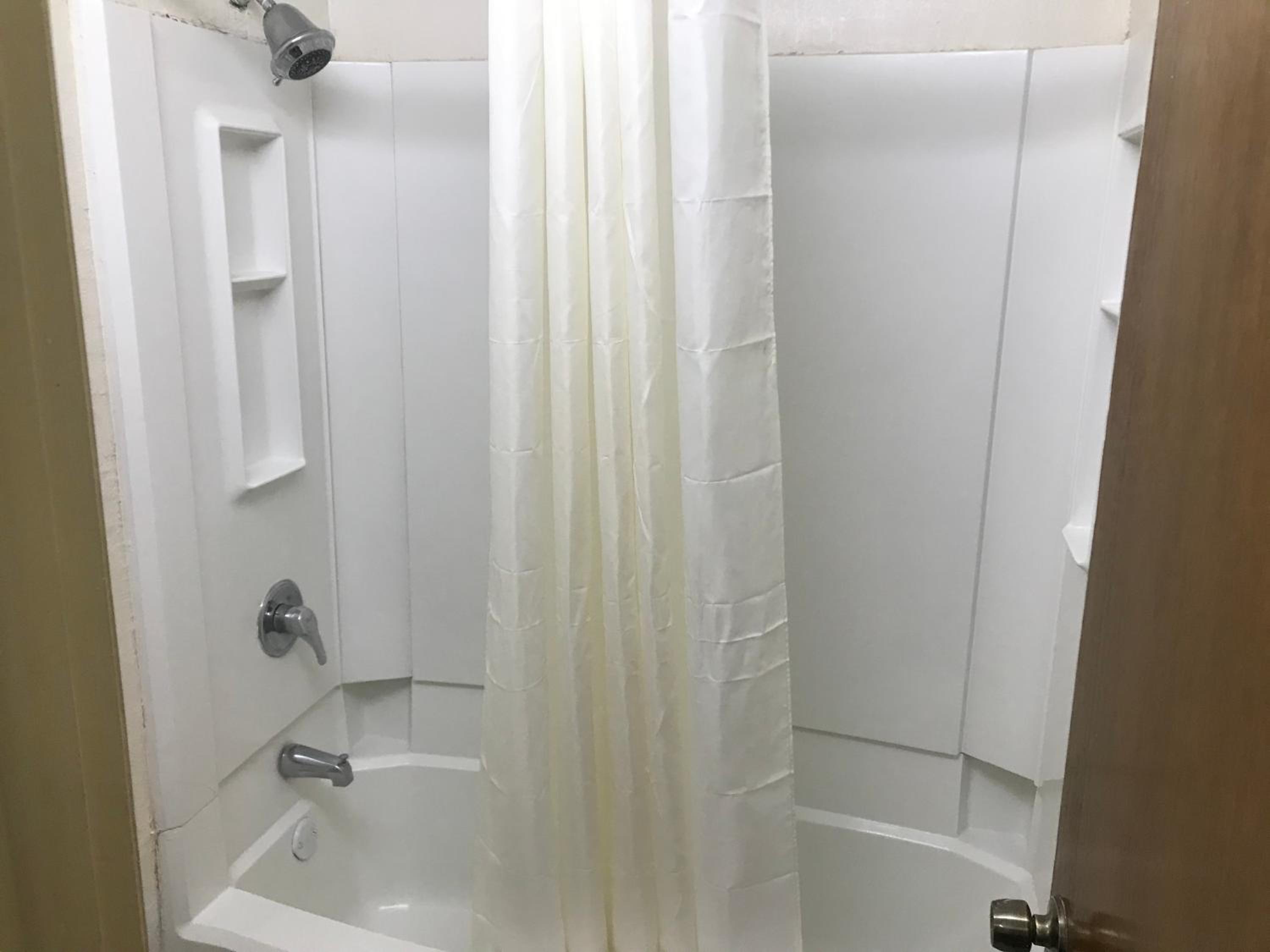 غرفة بسرير كوين للمدخنين، Econo Lodge Savannah Midtown 5/5