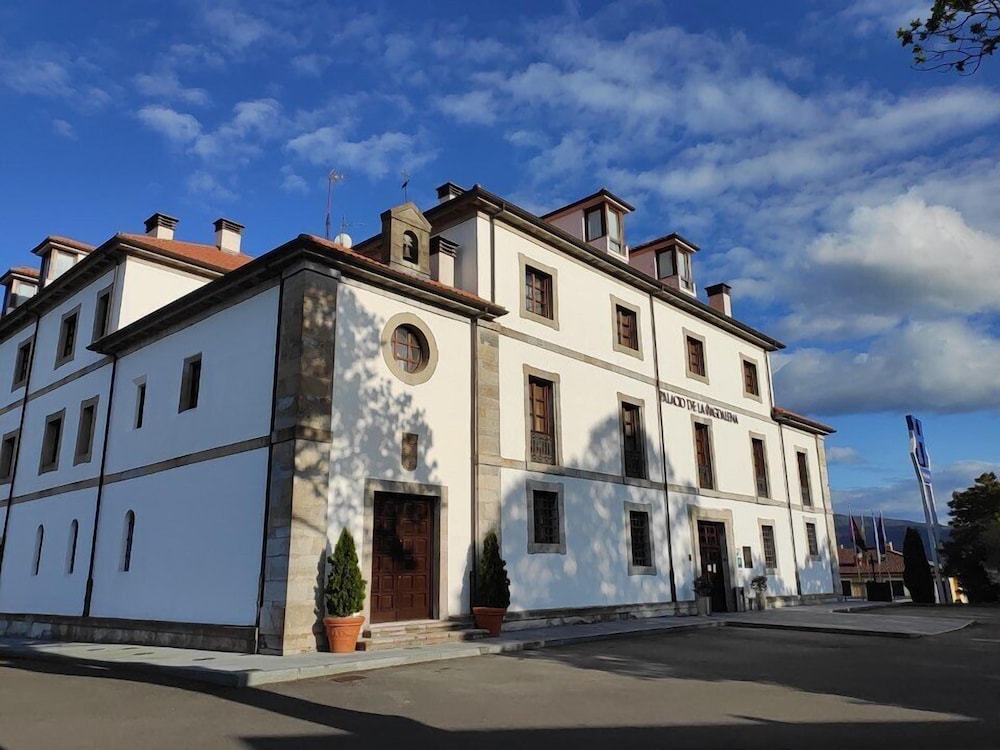 Hotel Palacio De La Magdalena 28/33