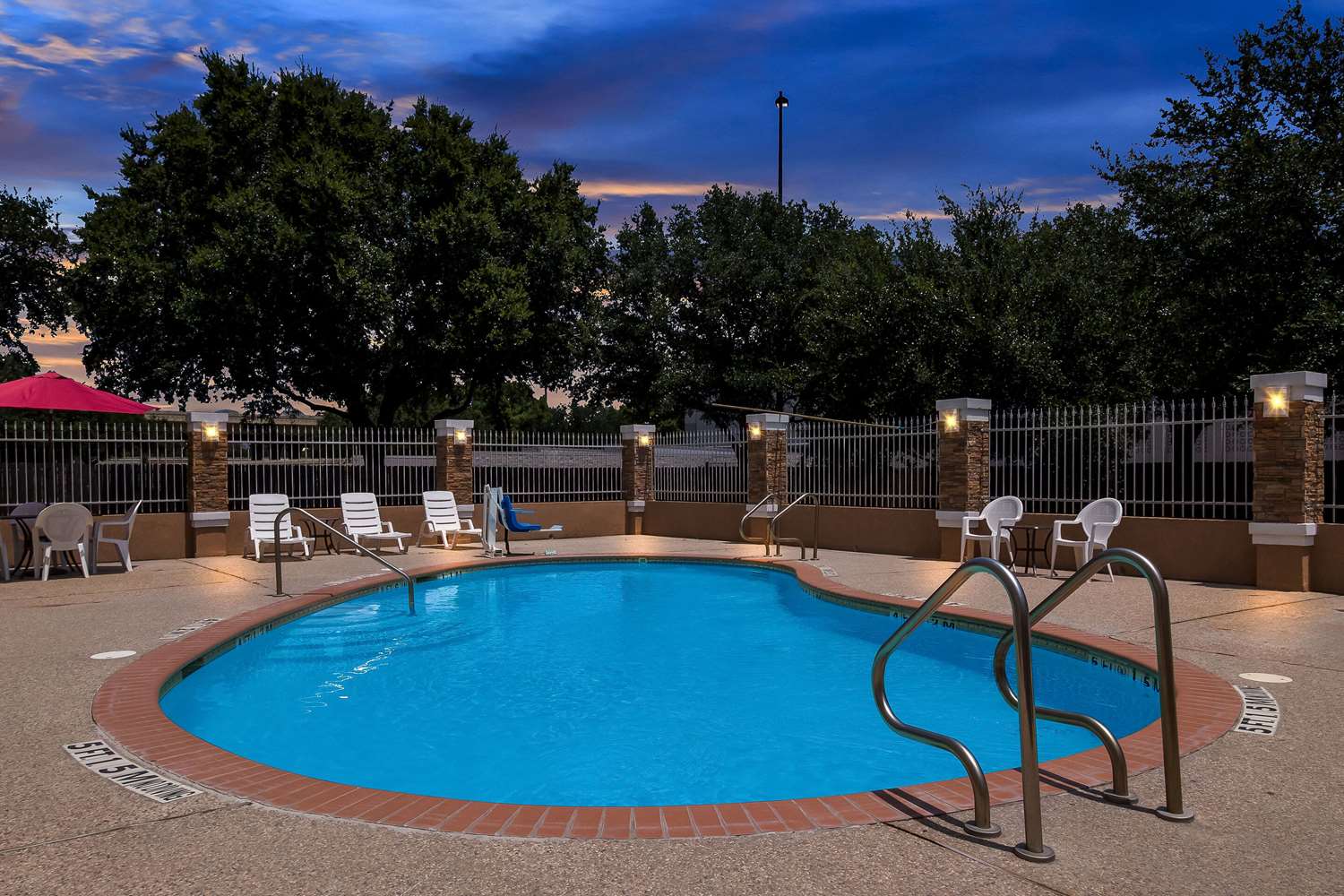 Comfort Suites At Katy Mills 43/45