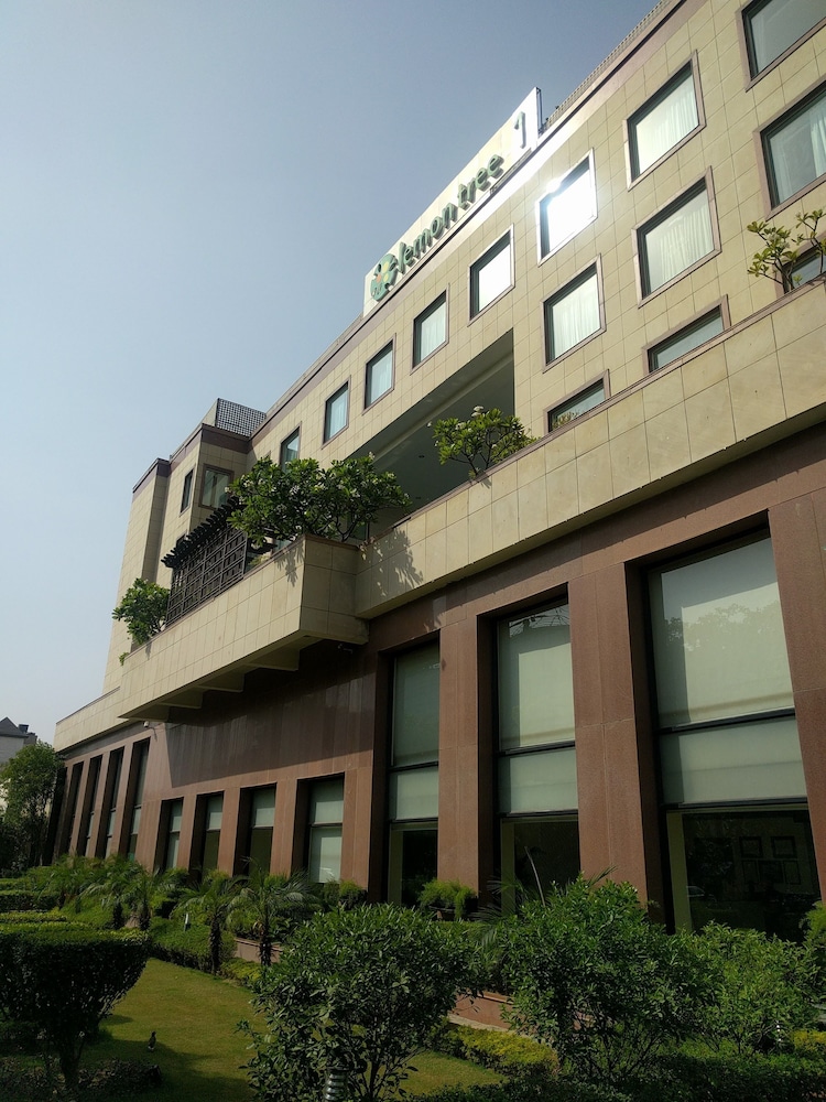 Lemon Tree Premier 1 Leisure Valley Gurugram 6/60
