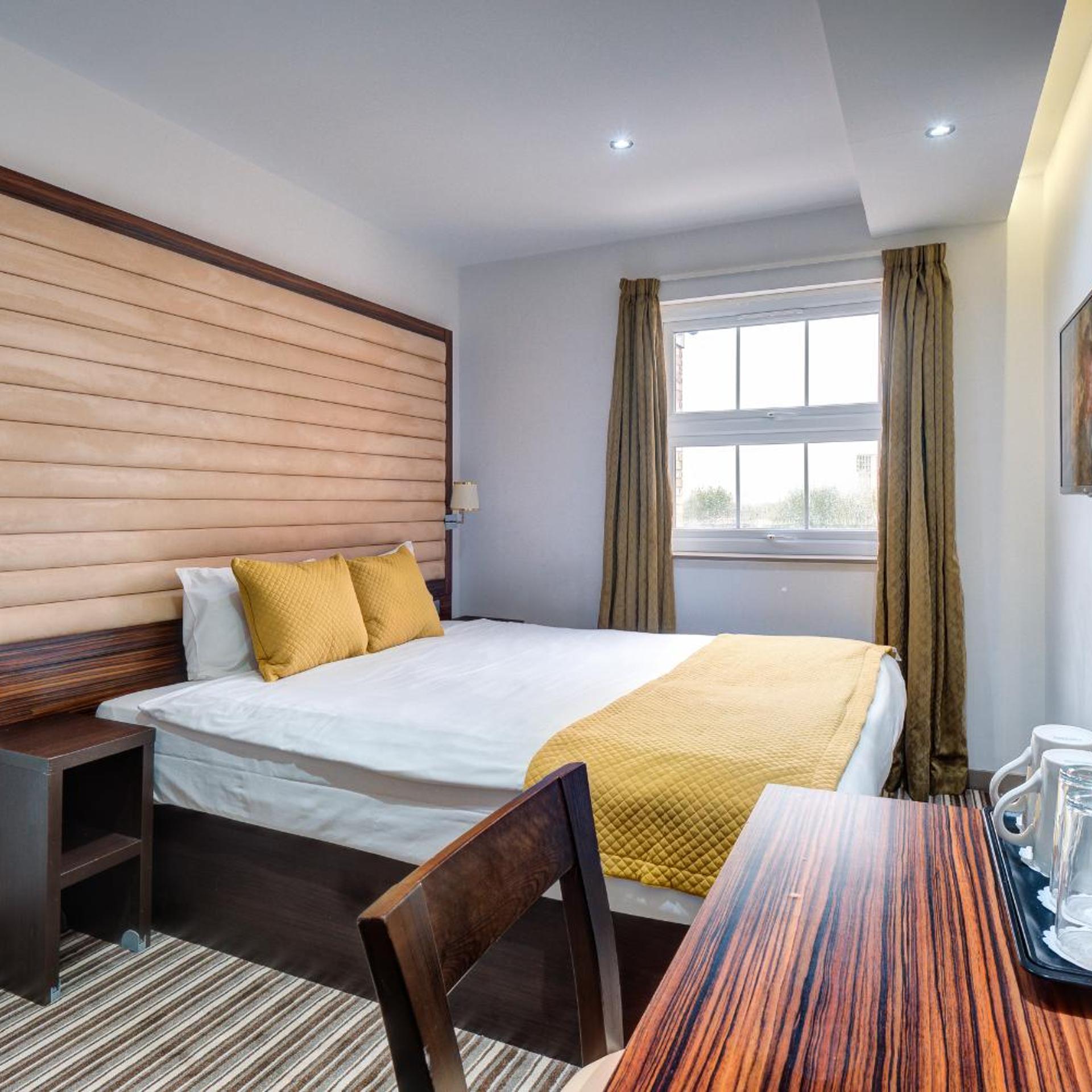 Superior, King Bed