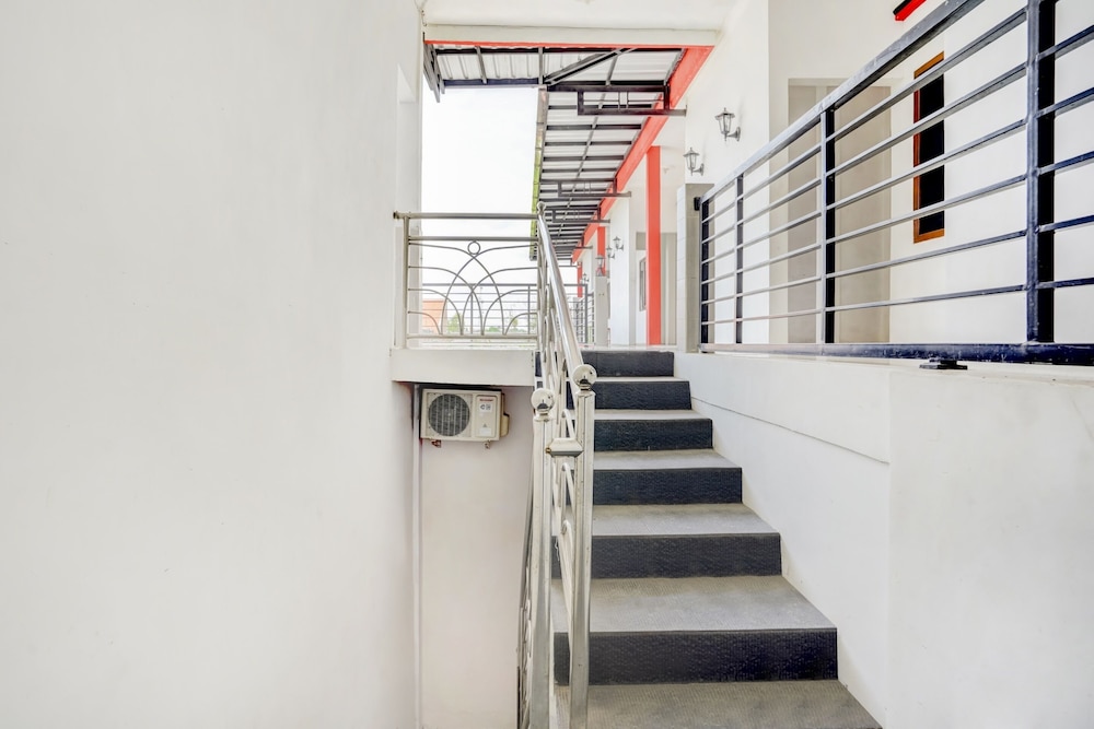 Hotel O near UNISLA formerly Homestay Bougenville 32/44