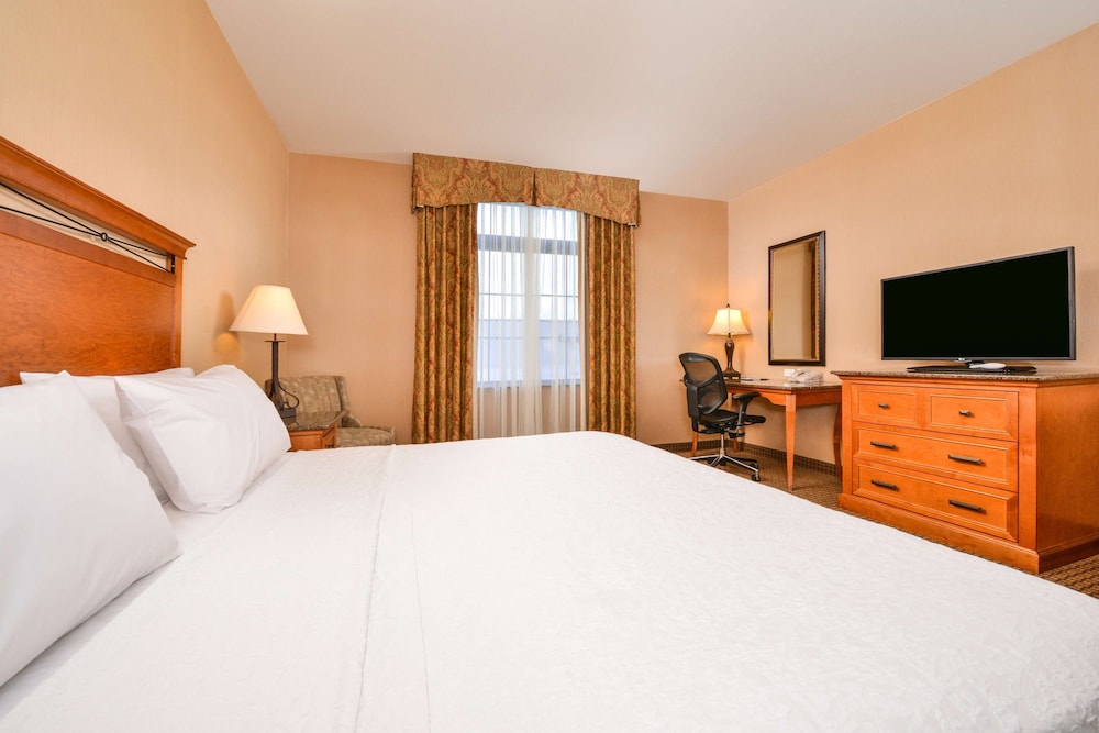Hampton Inn and Suites Coeur D Alene 9/45