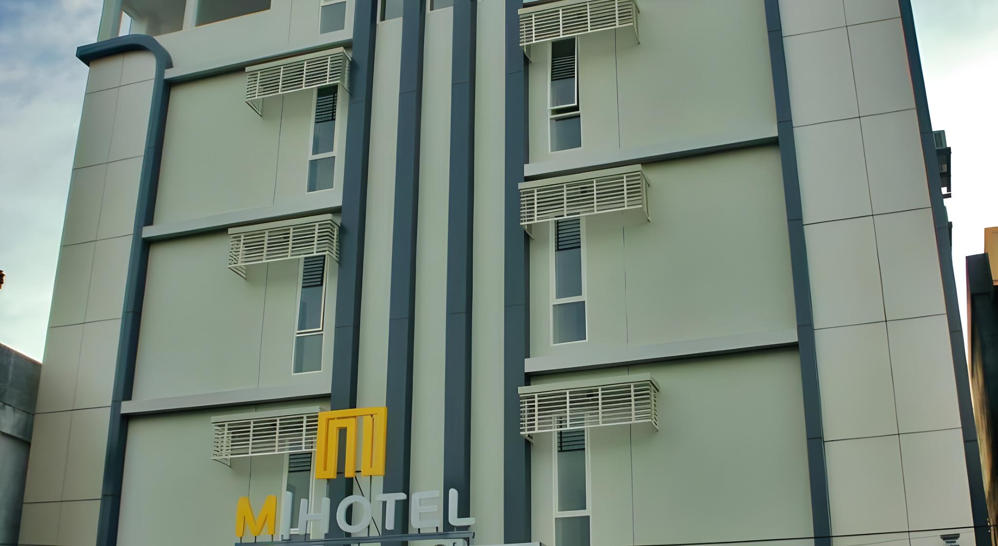 M HOTEL 1/70