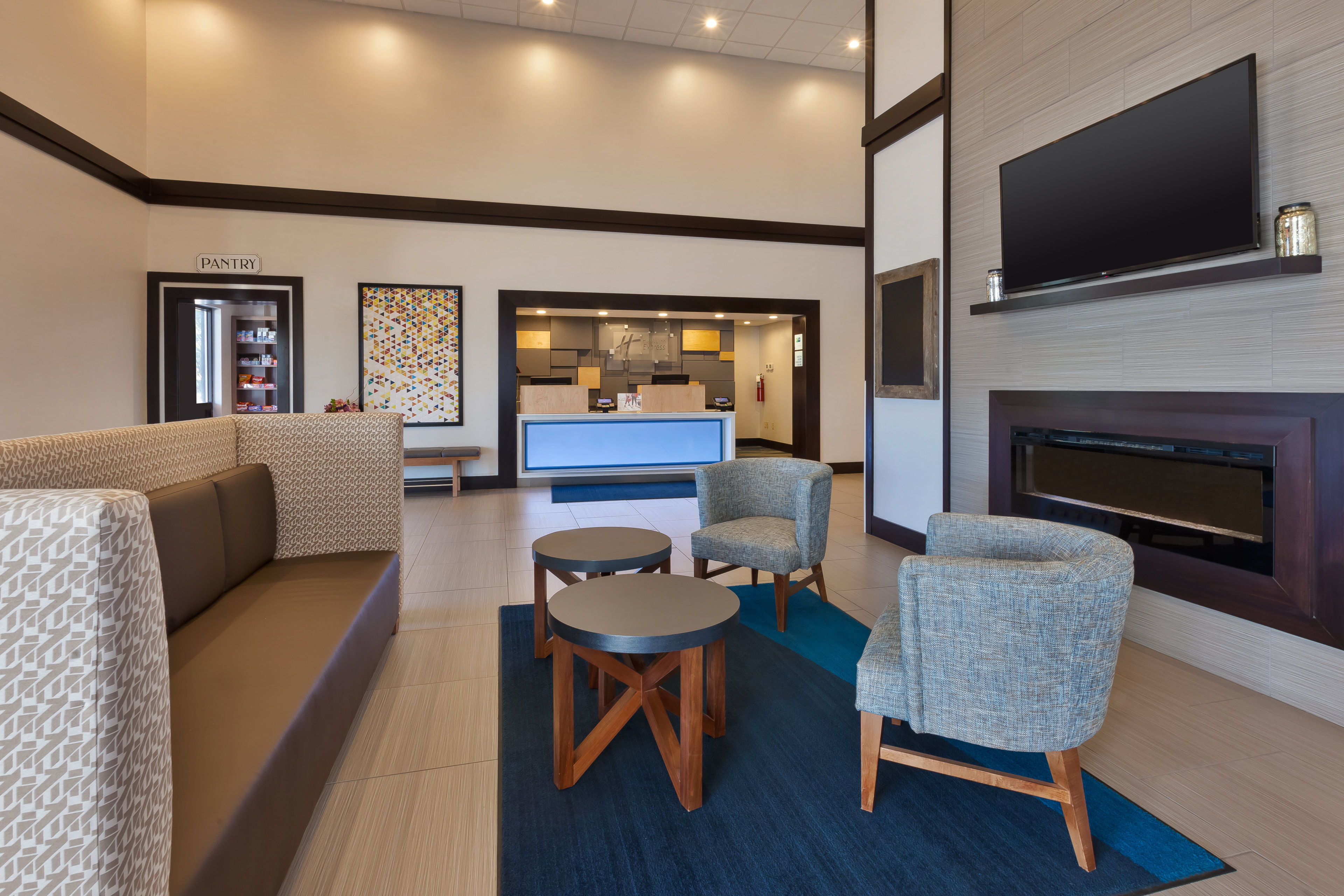 HOLIDAY INN EXPRESS CHILLICOTHE EAST 32/51