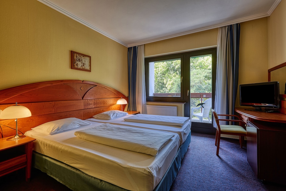 HOTEL LOVER 13/55