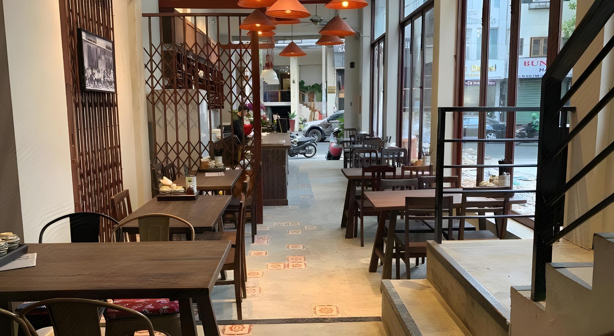 9 Hostel And Bar 58/63