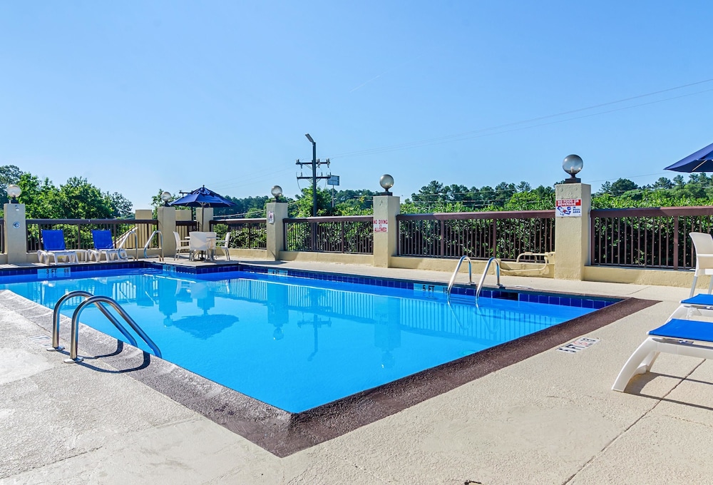 Comfort Inn and Suites Durham Near Duke University 5/44