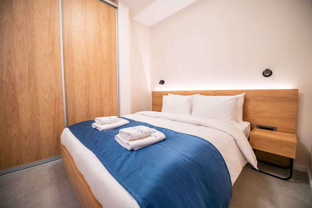 Royal Blue Resort & Residences 12/50