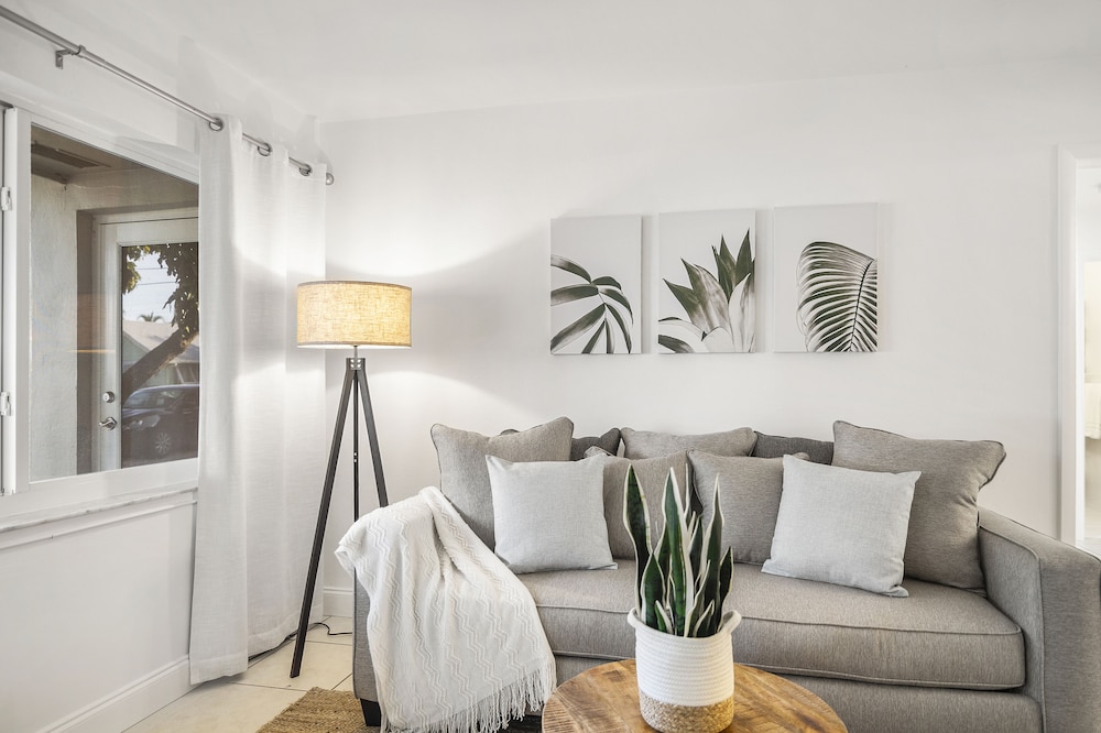 Alani Bay Luxury Condos Ft Lauderdale 34/49