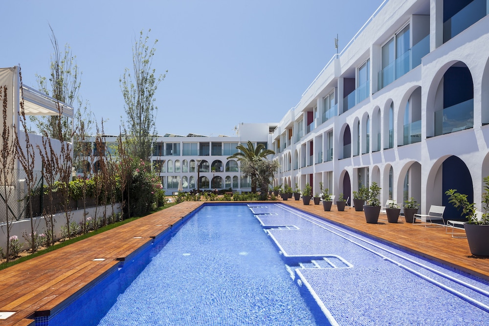 Ebano Apartamentos 5/60